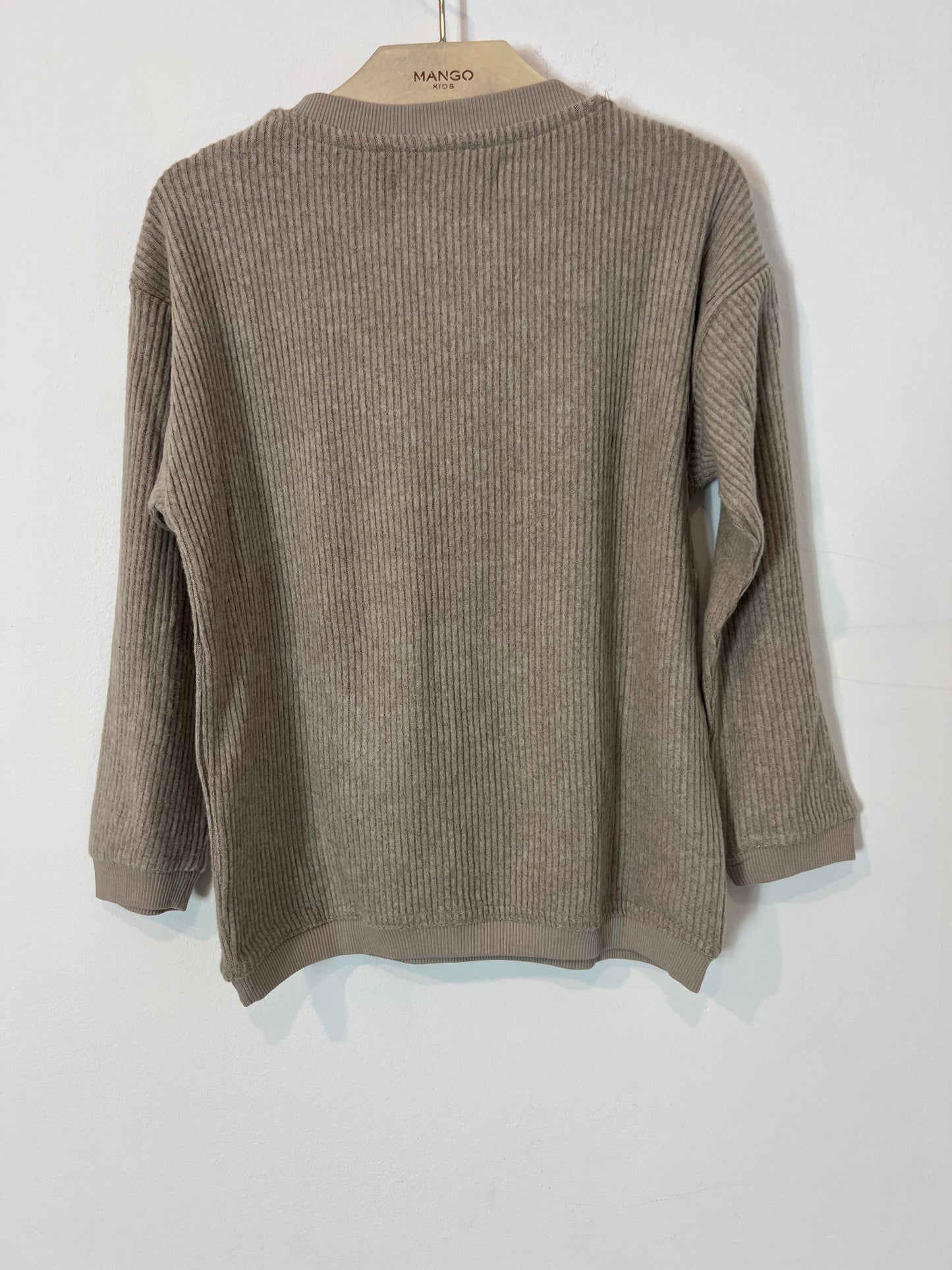 ZARA. Ribbed beige sweatshirt. Size 6 years