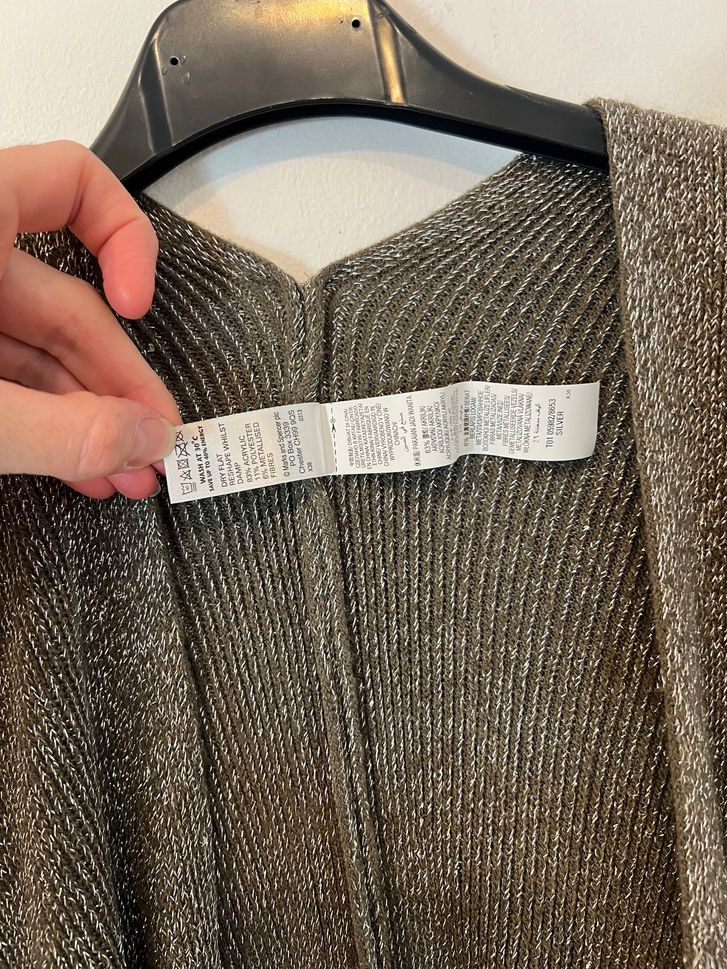 MARKS&SPENCER. Poncho punto gris hilos