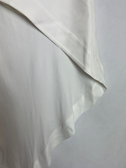 ZARA. Asymmetrical white skirt. Size m