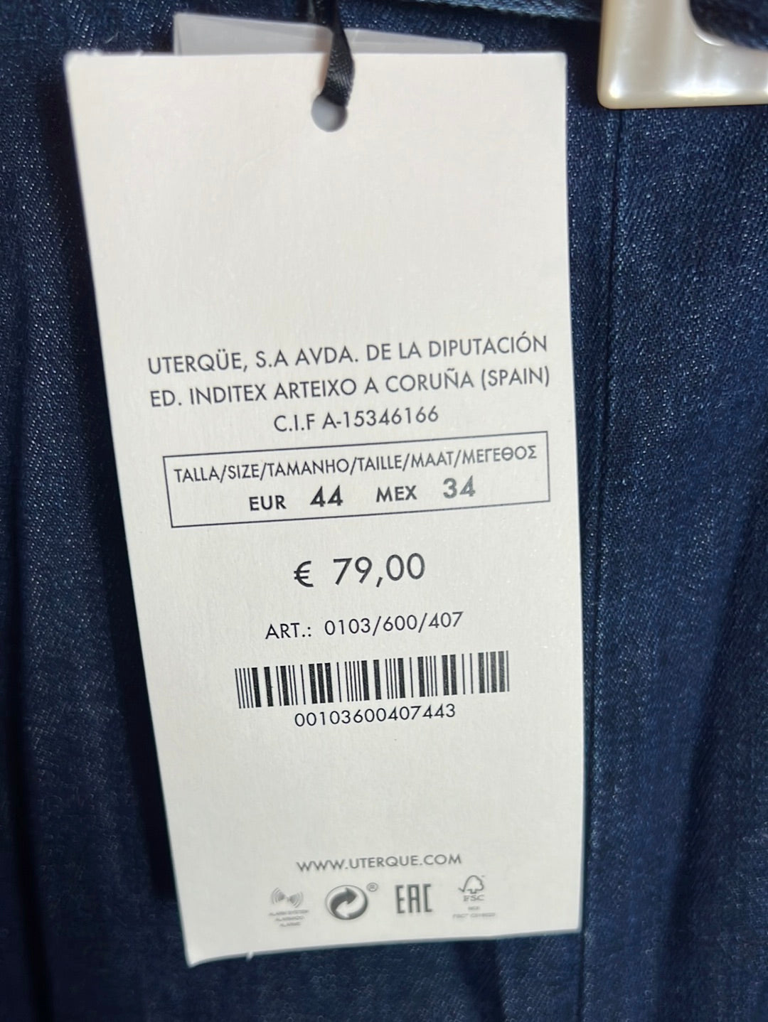 UTERQÜE. Pantalón vaquero pata ancha cinturón. T 44