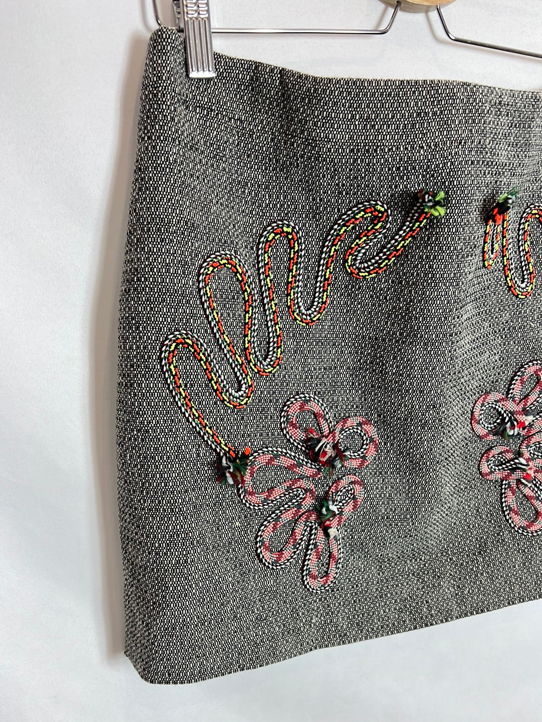 STELLA McCARTNEY. Falda corta textura.