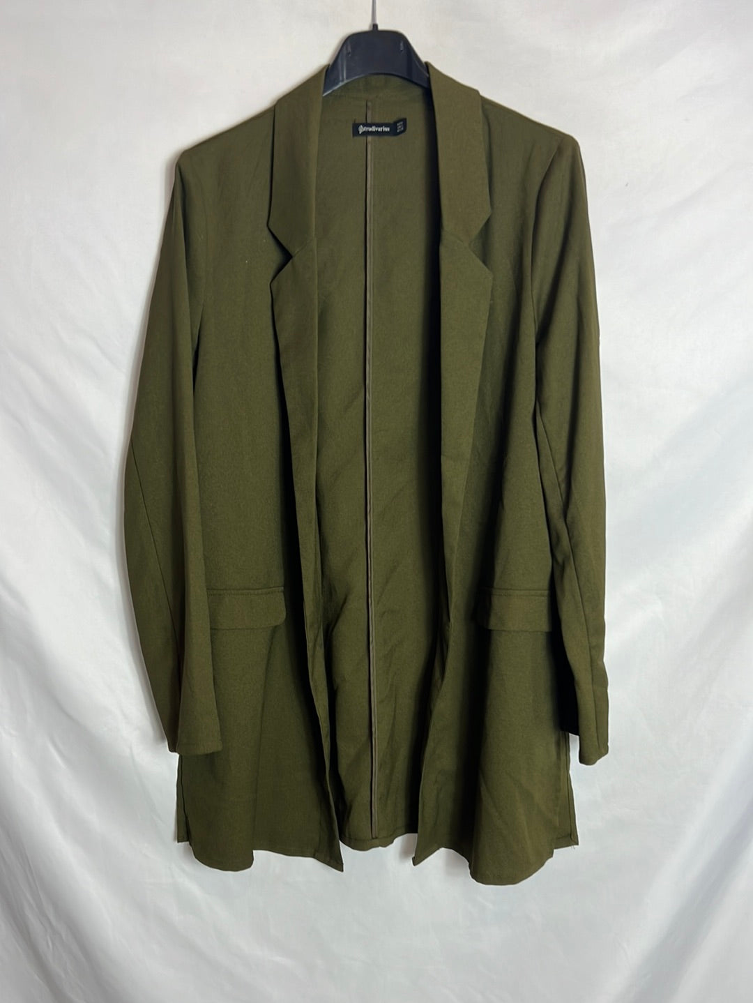 STRADIVARIUS. Blazer verde fina T.s