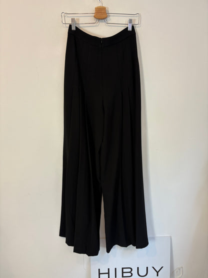 MASSIMO DUTTI. Pantalón negro fluido tablas