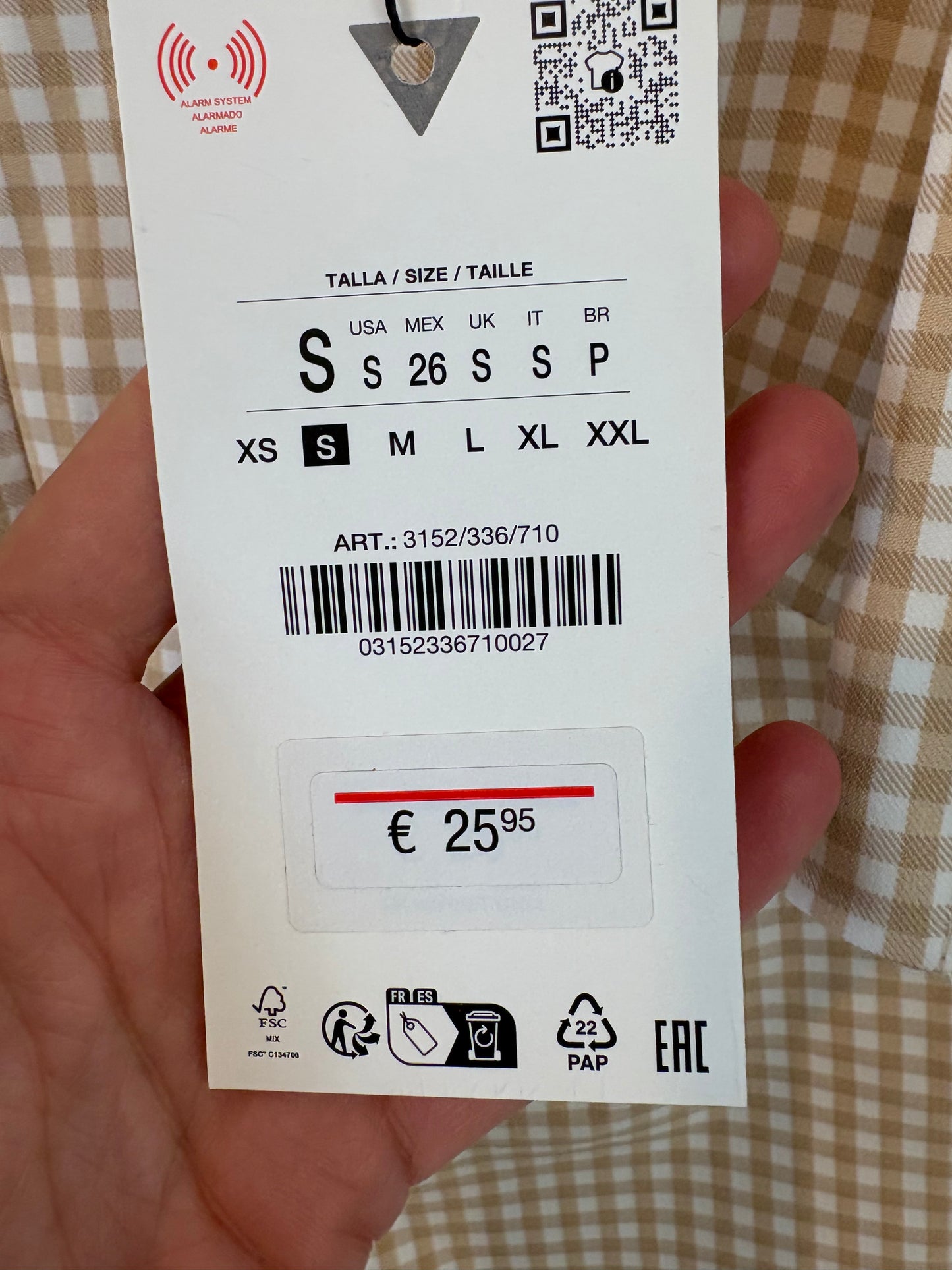 ZARA. Short beige and white gingham dress. TS