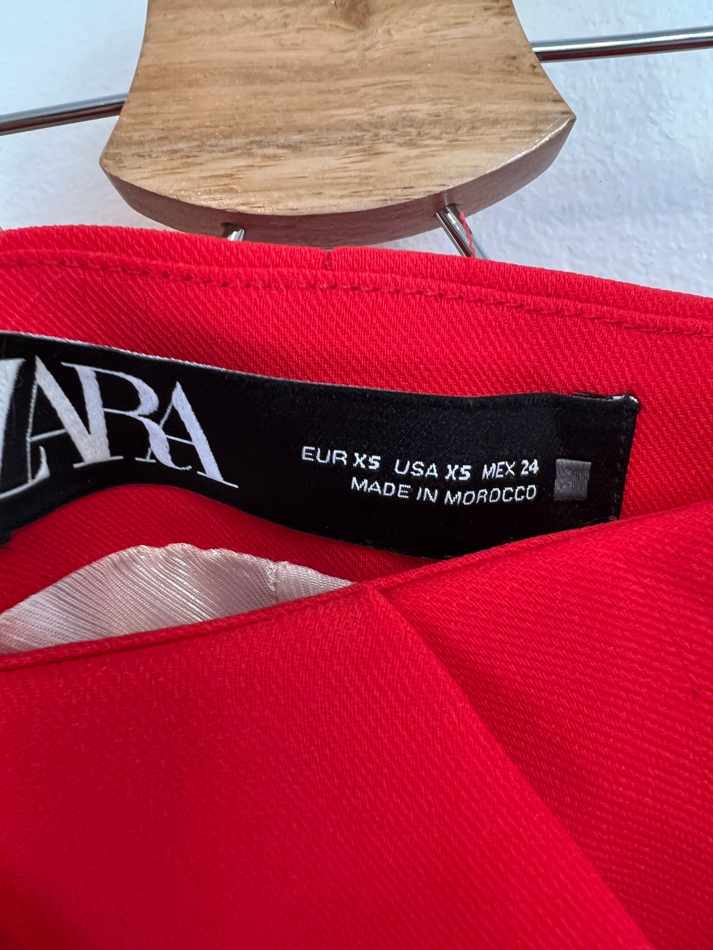 ZARA. total look rojo  T.xs