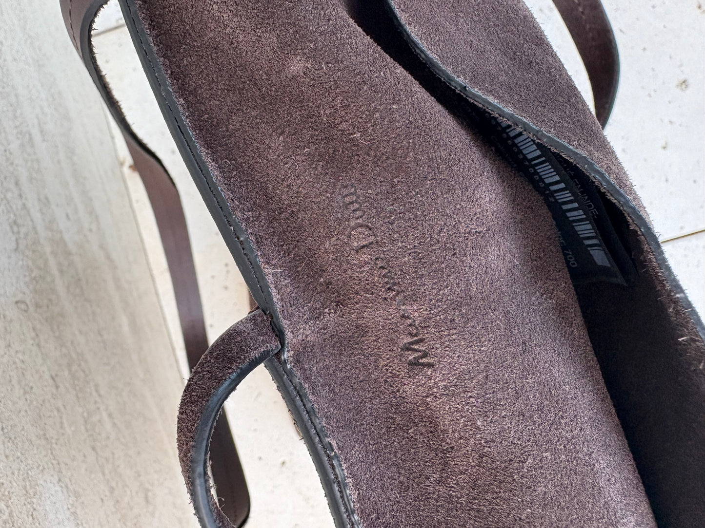 MASSIMO DUTTI. Bolso marrón nudo piel serraje
