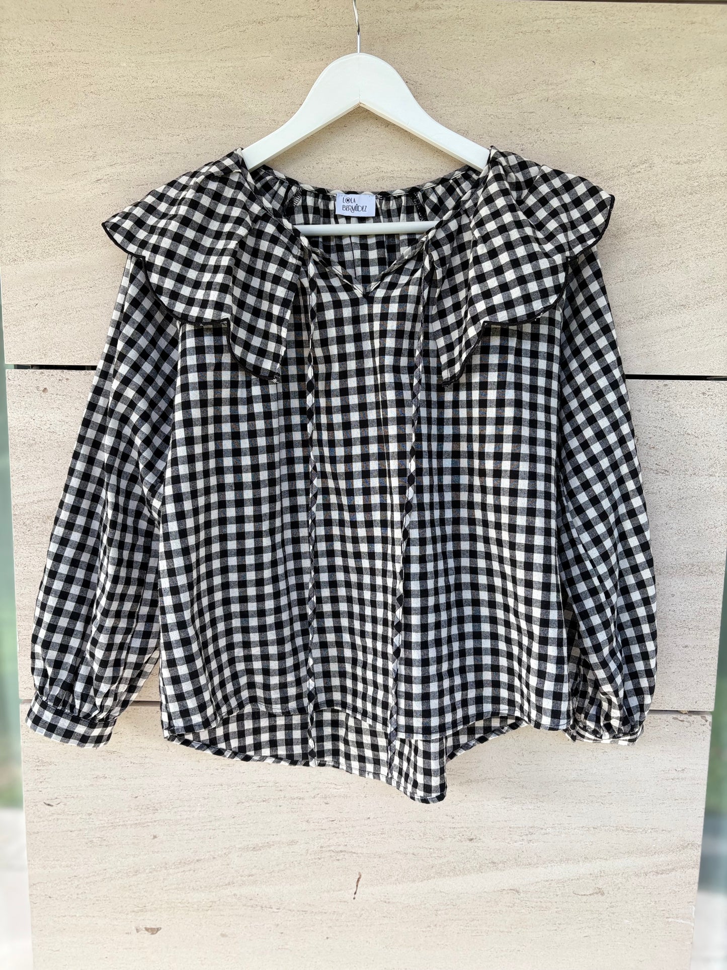 LOLA BERMUDEZ. Blusa vicky volante