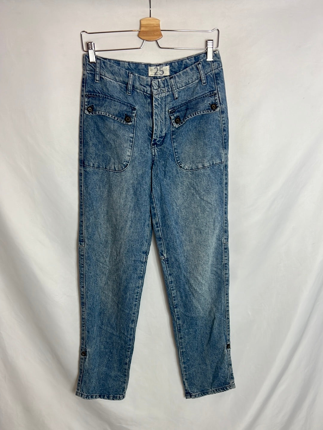 FREE PEOPLE. Flowy denim with a worn effect. T 25 (36)