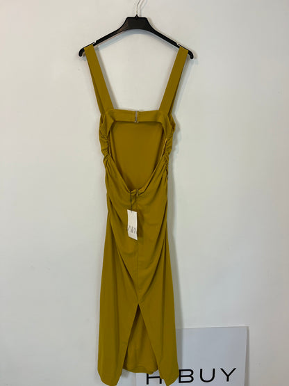 ZARA. Vestido mostaza fruncido T.s