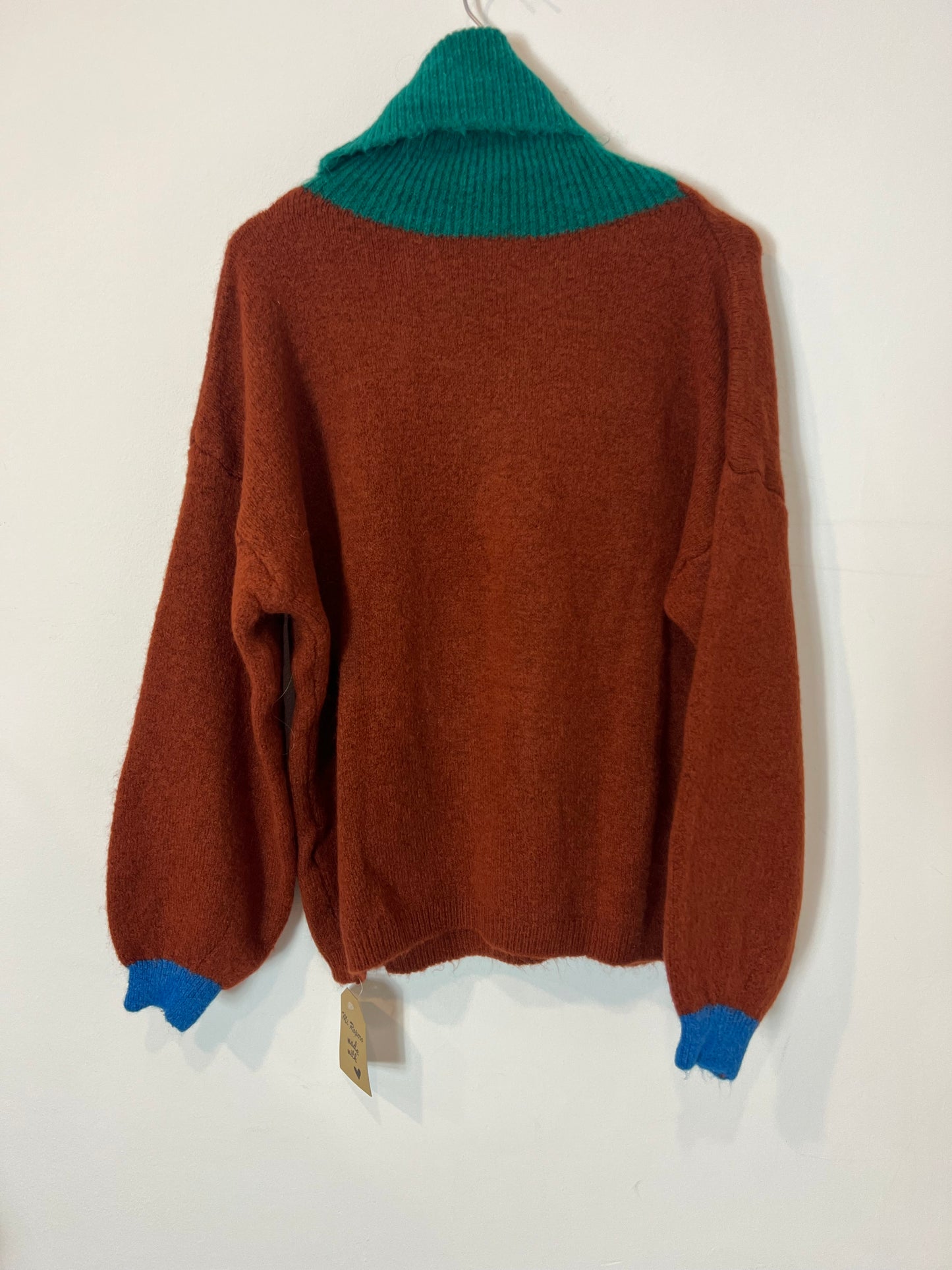 OTHERS. Green turtleneck sweater Tu(m)