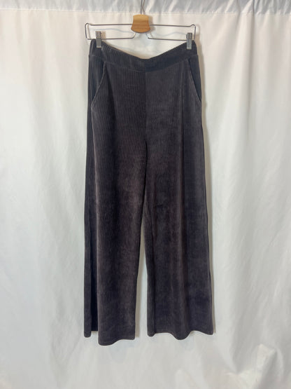 SOUTHERN COTTON. Wide-legged textured trousers