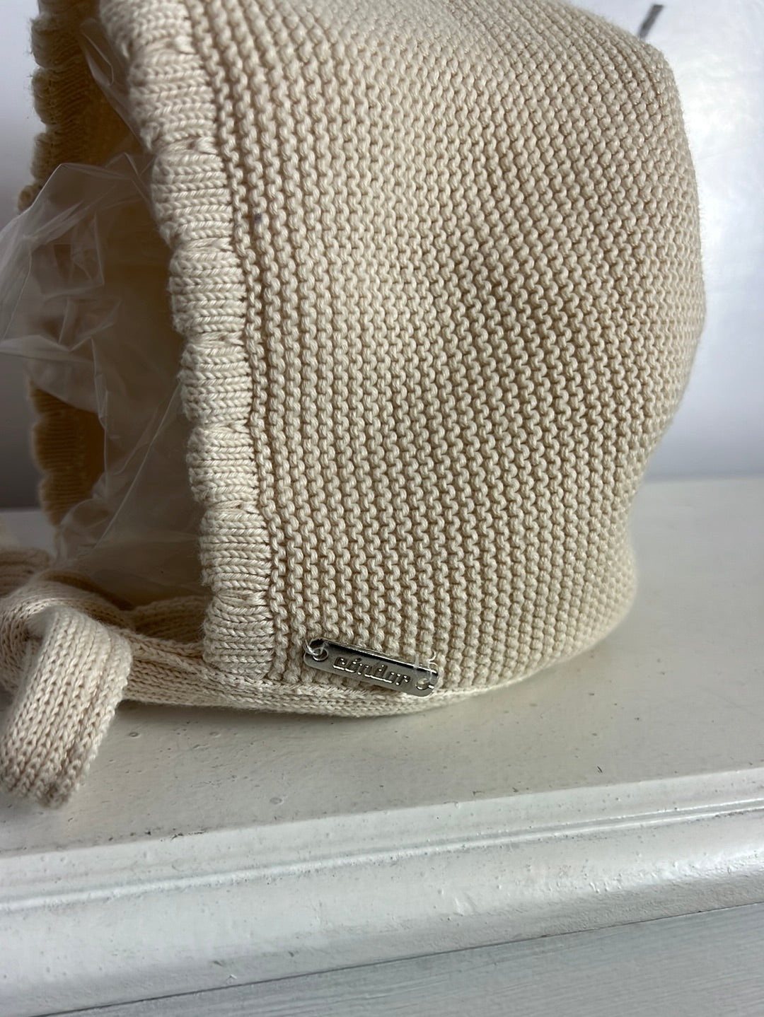 CONDOR. Beige knit bonnet. Size 12-24 months