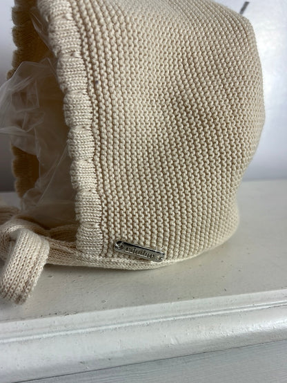 CONDOR. Beige knit bonnet. Size 12-24 months