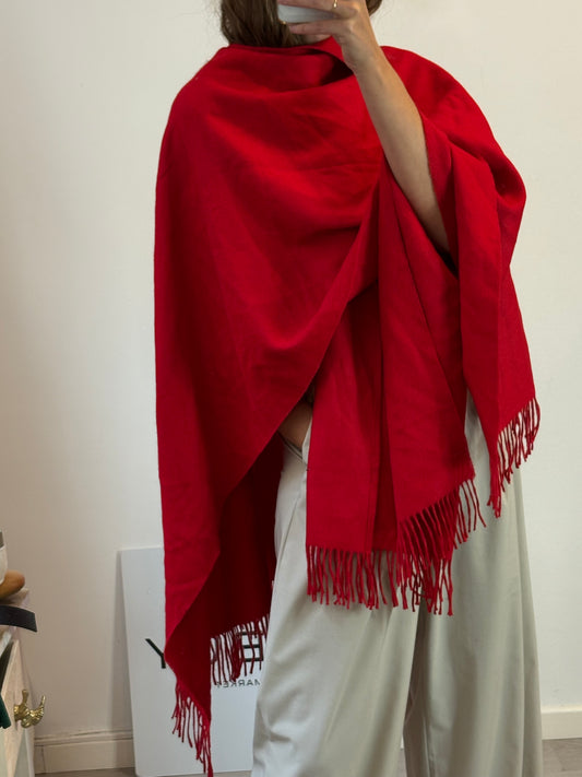 OTRAS. Capa roja baby alpaca