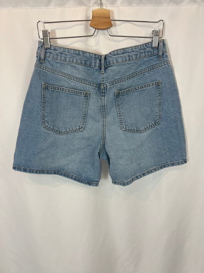 UNIT. Denim shorts. Size 40