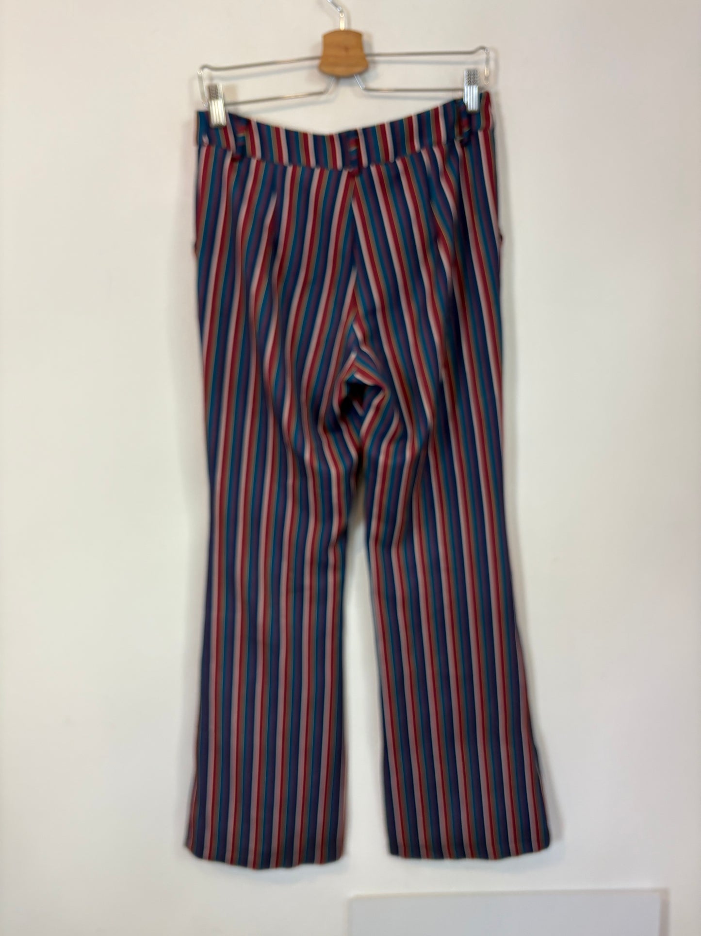 Conjunto de rayas chaleco y pantalón