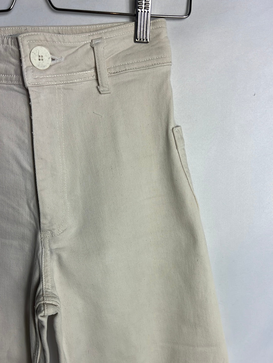 ZARA. Pantalón culotte beige T.34