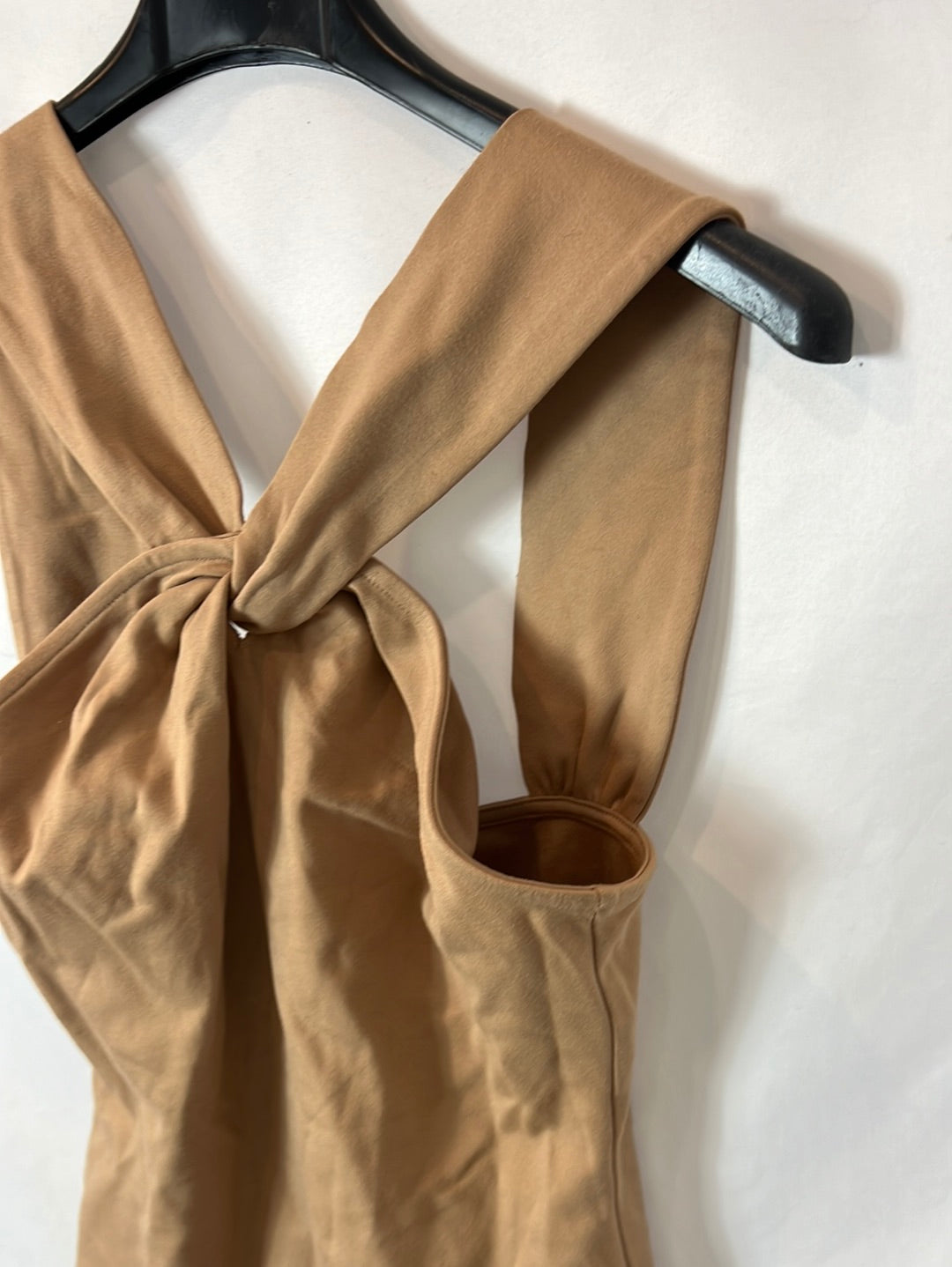 LOVERS AND FRIENDS. Body beige cuello nudo. T M