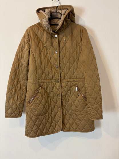 MASSIMO DUTTI. Abrigo beige guateado capucha