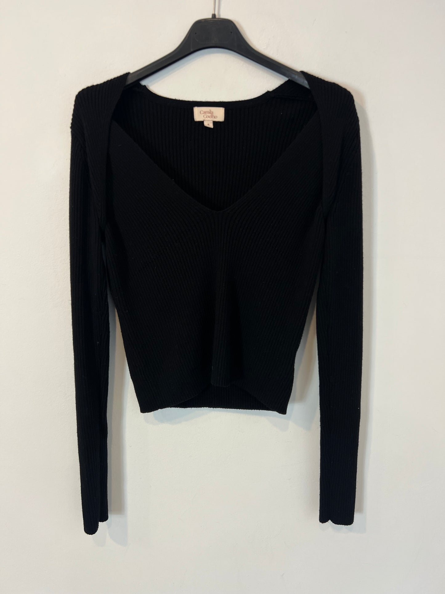 CAMILA COELHO. Top negro canalé T.s