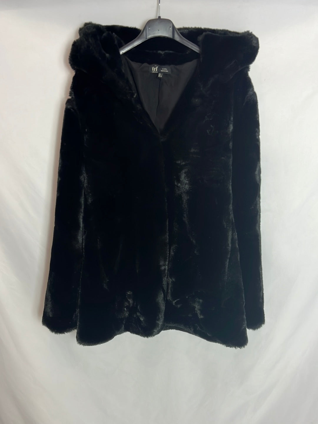 ZARA. Abrigo pelo con capucha . T L