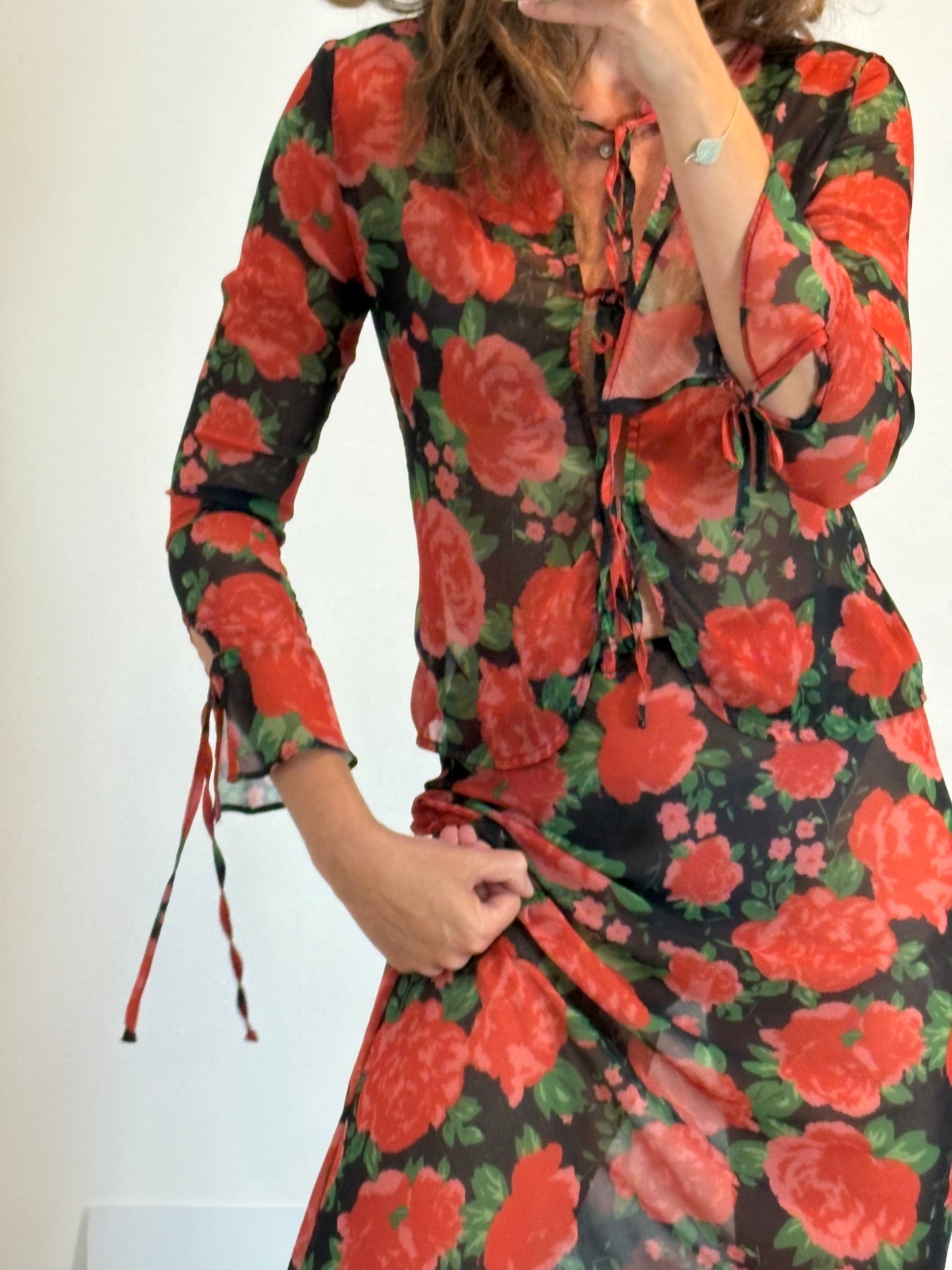 NEVER FULLY DRESSED . Conjunto negro flores T.36/38