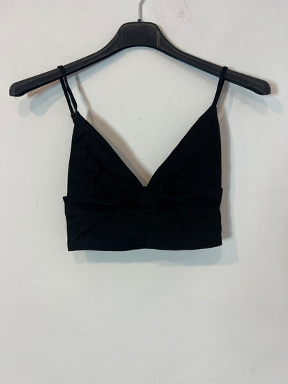 ZARA. Textured black crop top. Size XS