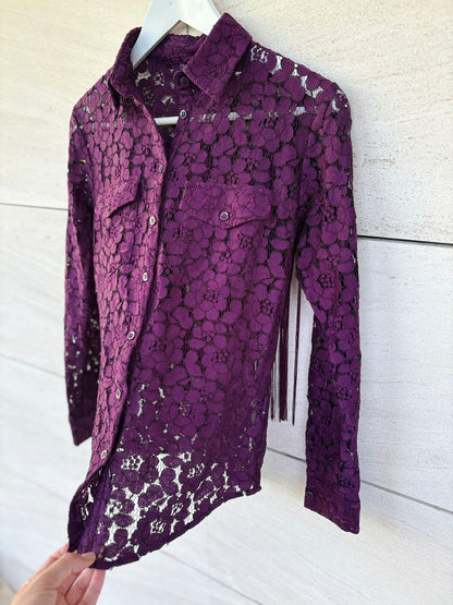 ST STUDIO. Camisa encaje detalle flecos