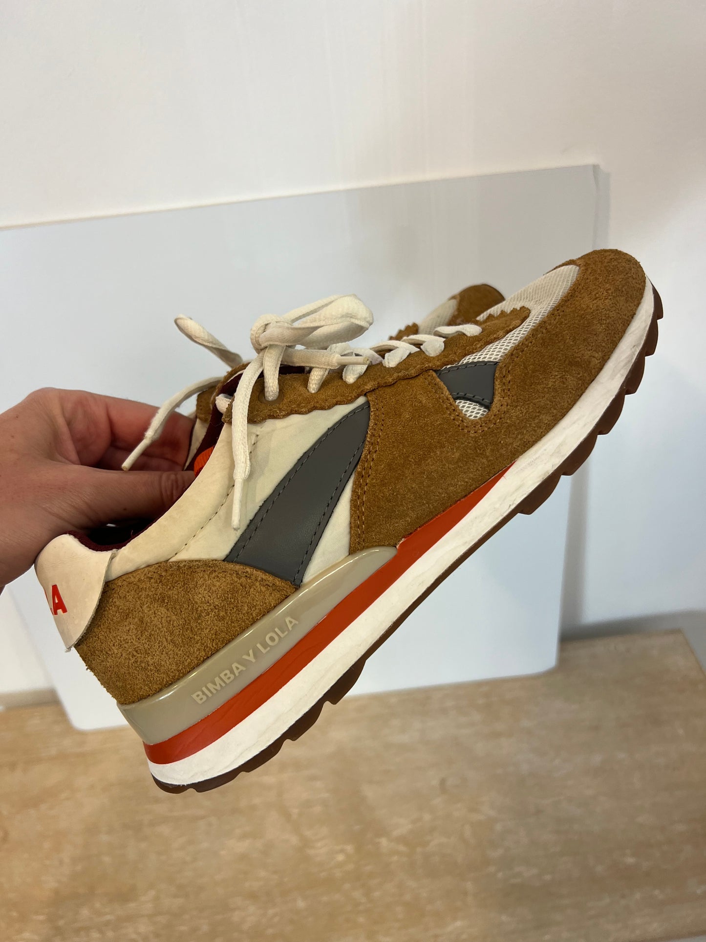 BIMBA LOLA. Zapatillas doble textura T.38