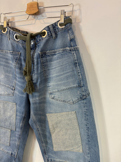 FREE PEOPLE. Denim abotonado parches