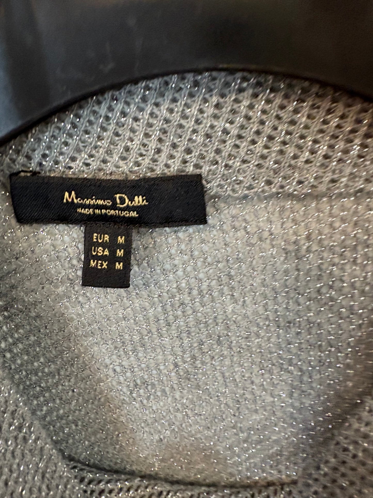 MASSIMO DUTTI. Top gris hilos brillo. T M