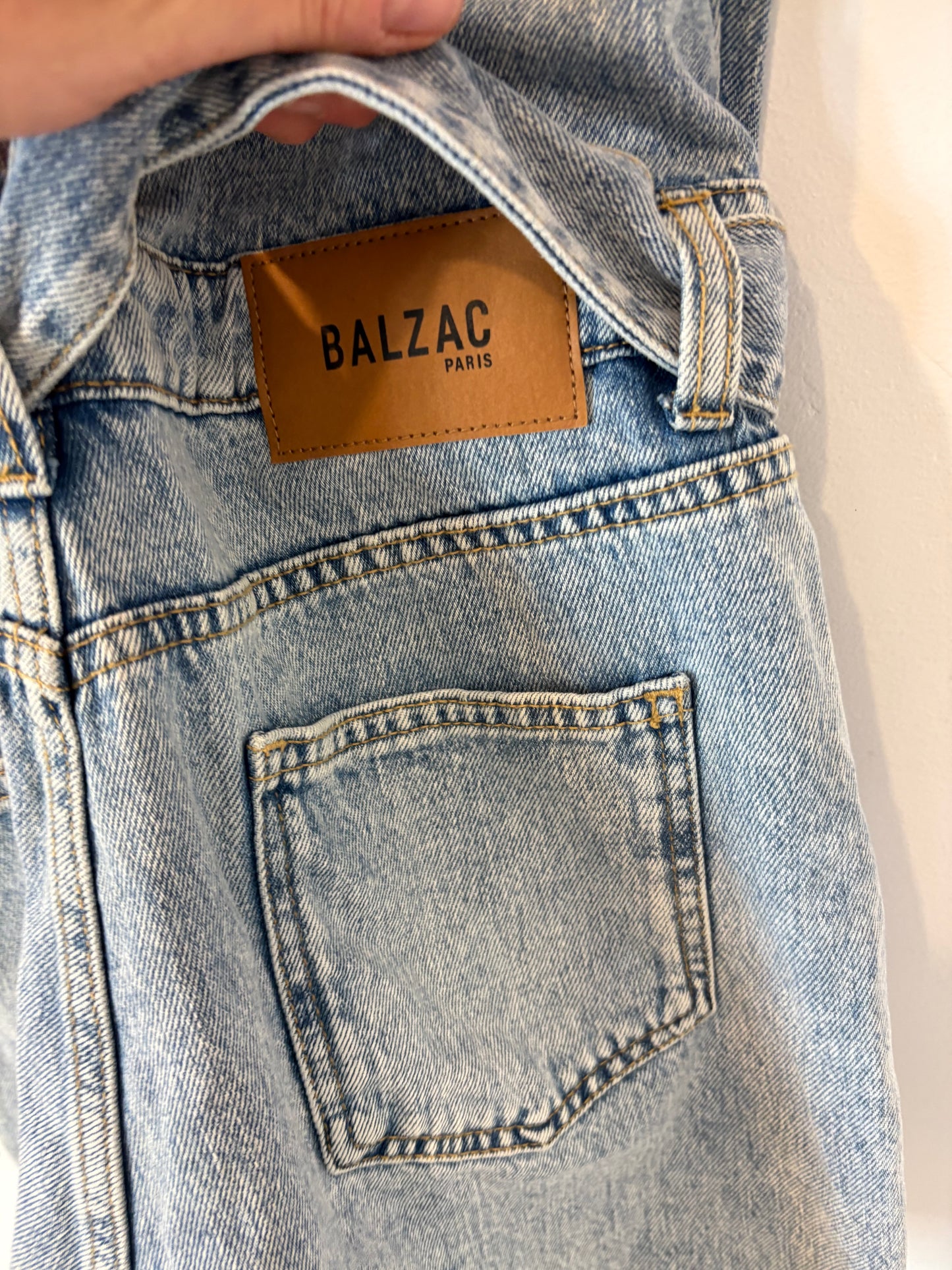 BALZAC. Mono denim corto volante