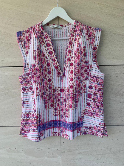 ZARA. Conjunto textura colores y bordados