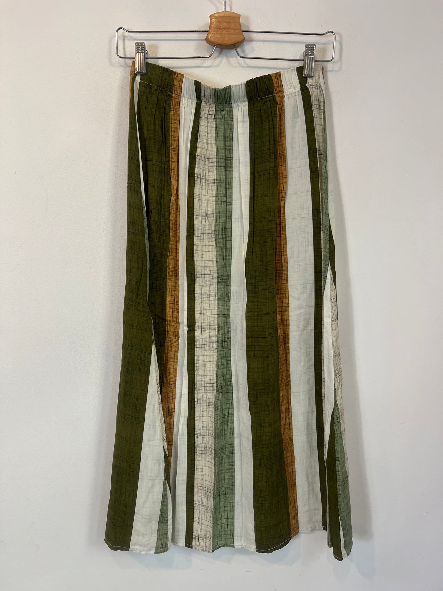 OTRAS. Falda midi rayas TU (36)