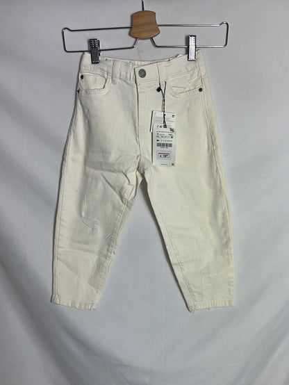 ZARA. Off-white denim trousers, size 6