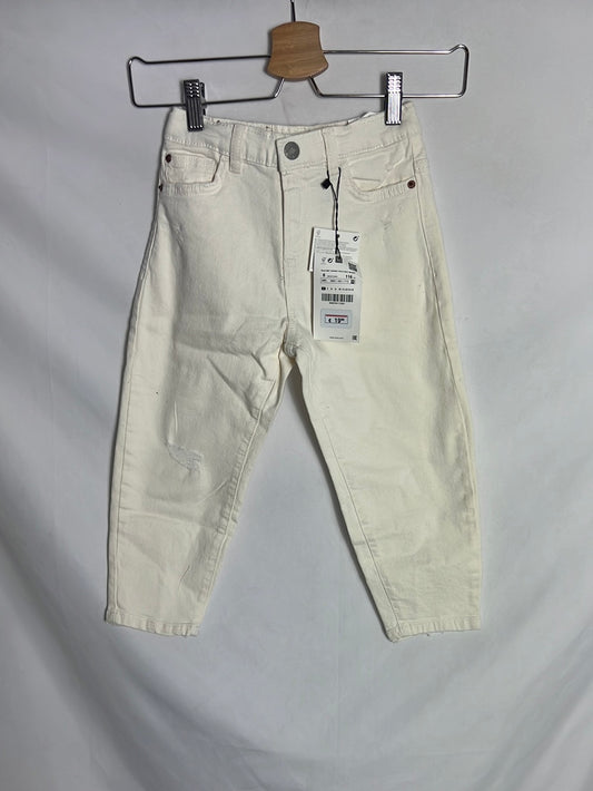 ZARA. Off-white denim trousers, size 6
