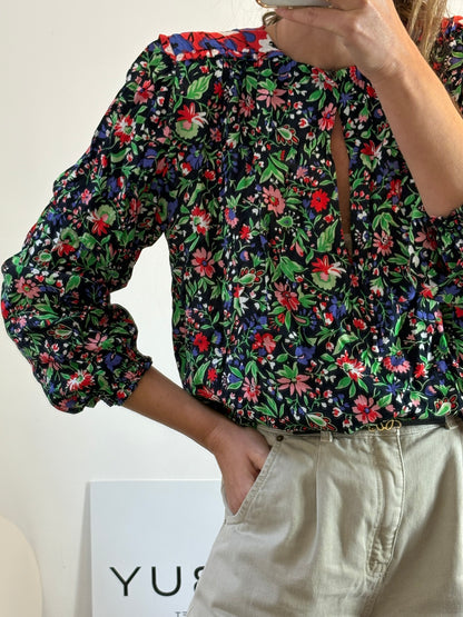 ZARA. Blusa estampada hombreras