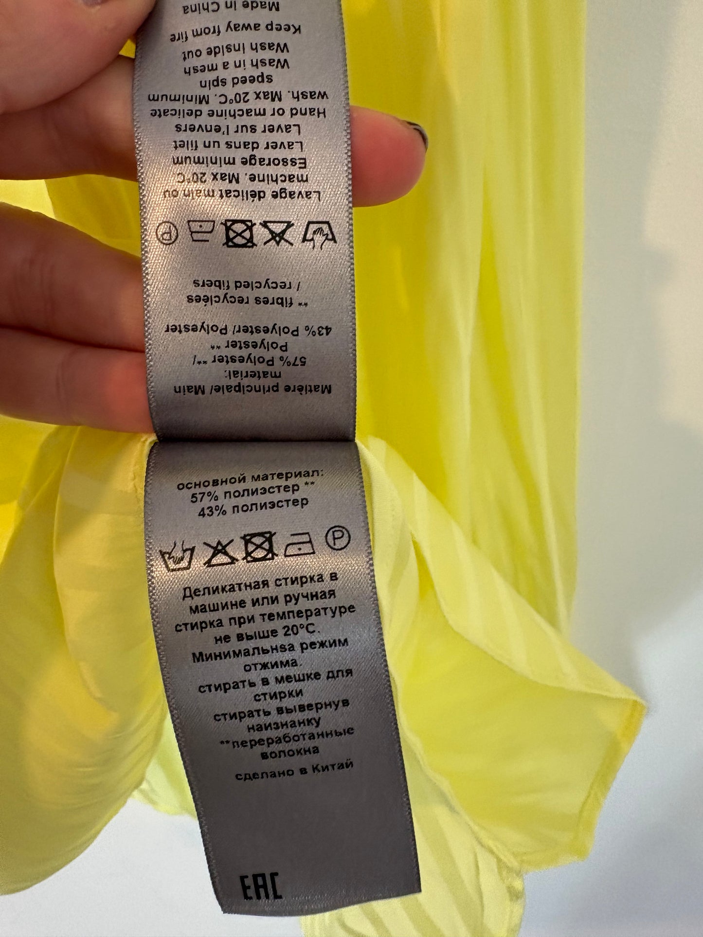 ZADIG & VOLTAIRE. Blusa amarilla plisada. T S