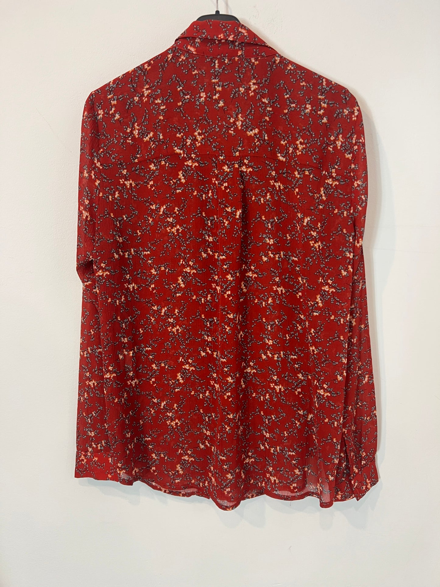 SEE U SOON. Blusa fluida flores. T 2(M)