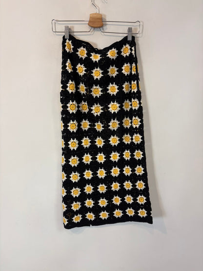 ZARA. Conjunto top y falda croché