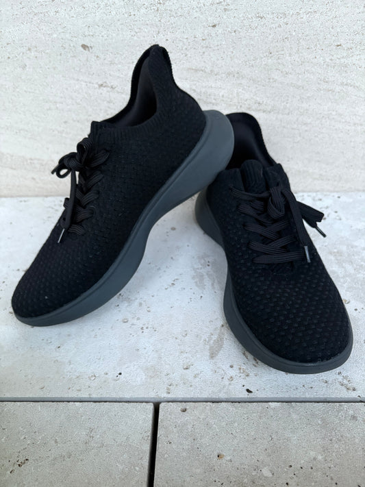 VIVAIA. Zapatillas textura en negro