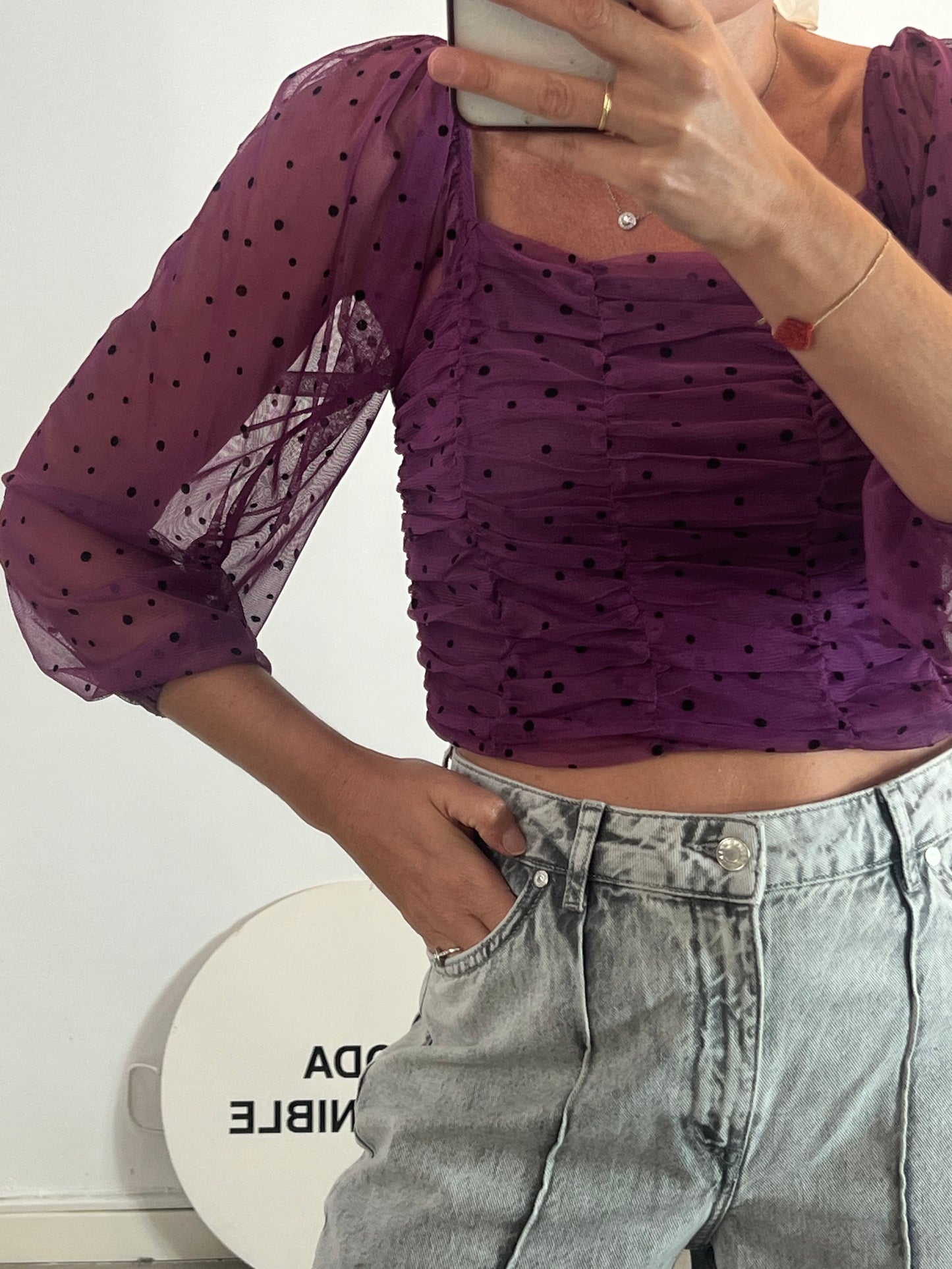 BERSHKA. Top morado tull lunares T.m