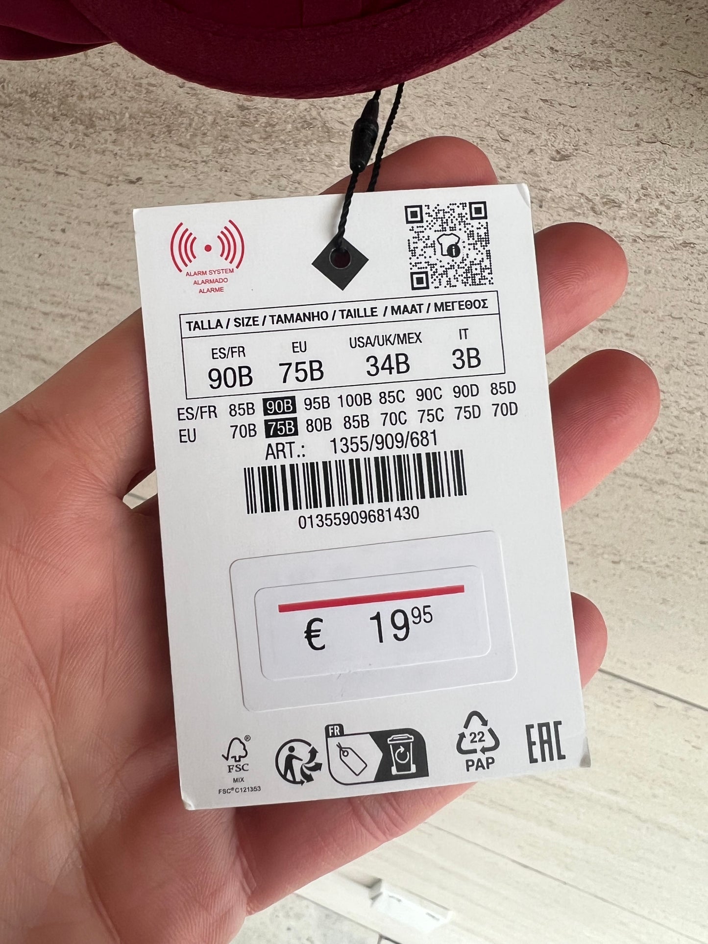 ZARA. Sujetador burdeos textura. T 90B