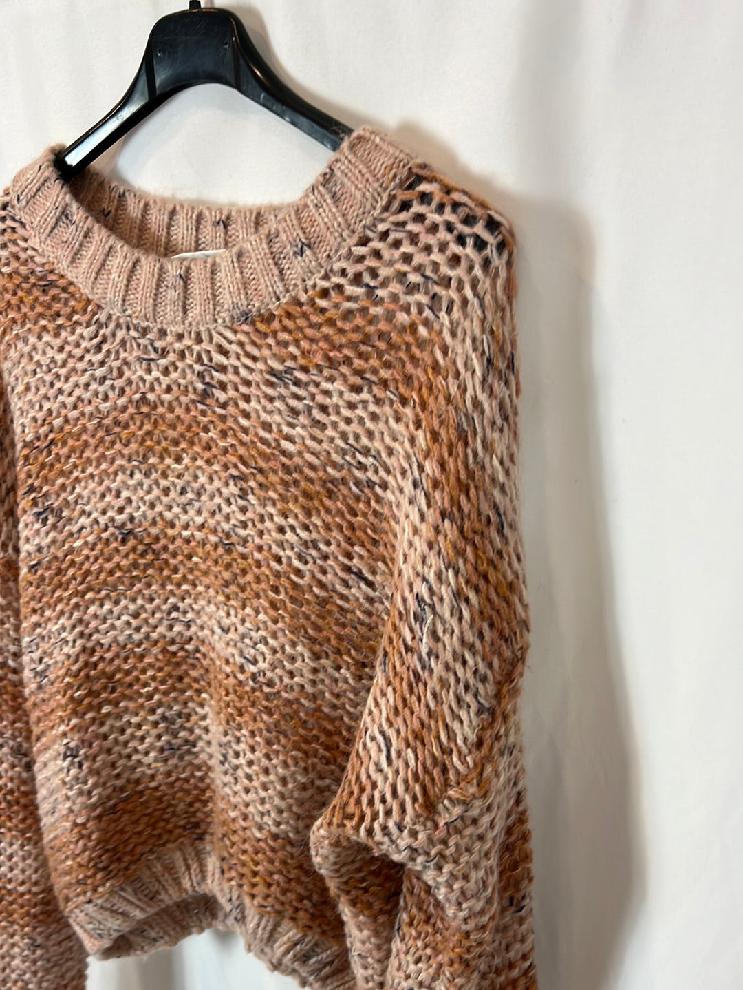 VILA. Orange-toned Ts sweater
