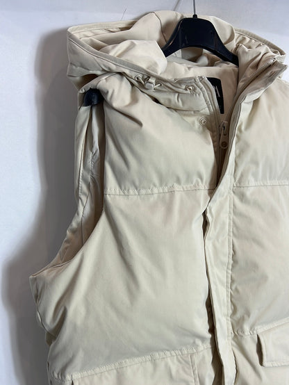 ZARA. Plumas sin mangas beige. T M