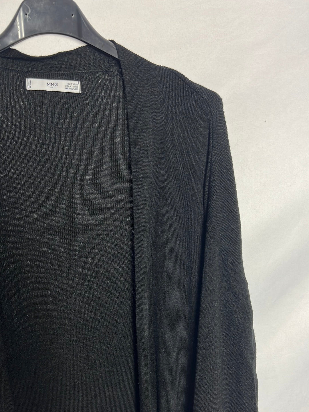 MANGO. Cárdigan negro fluido. T XS/S
