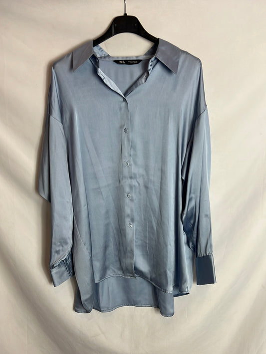 ZARA. Light blue satin blouse. TS