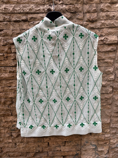 AMEÉ. Sleeveless fringed sweater S.(s)