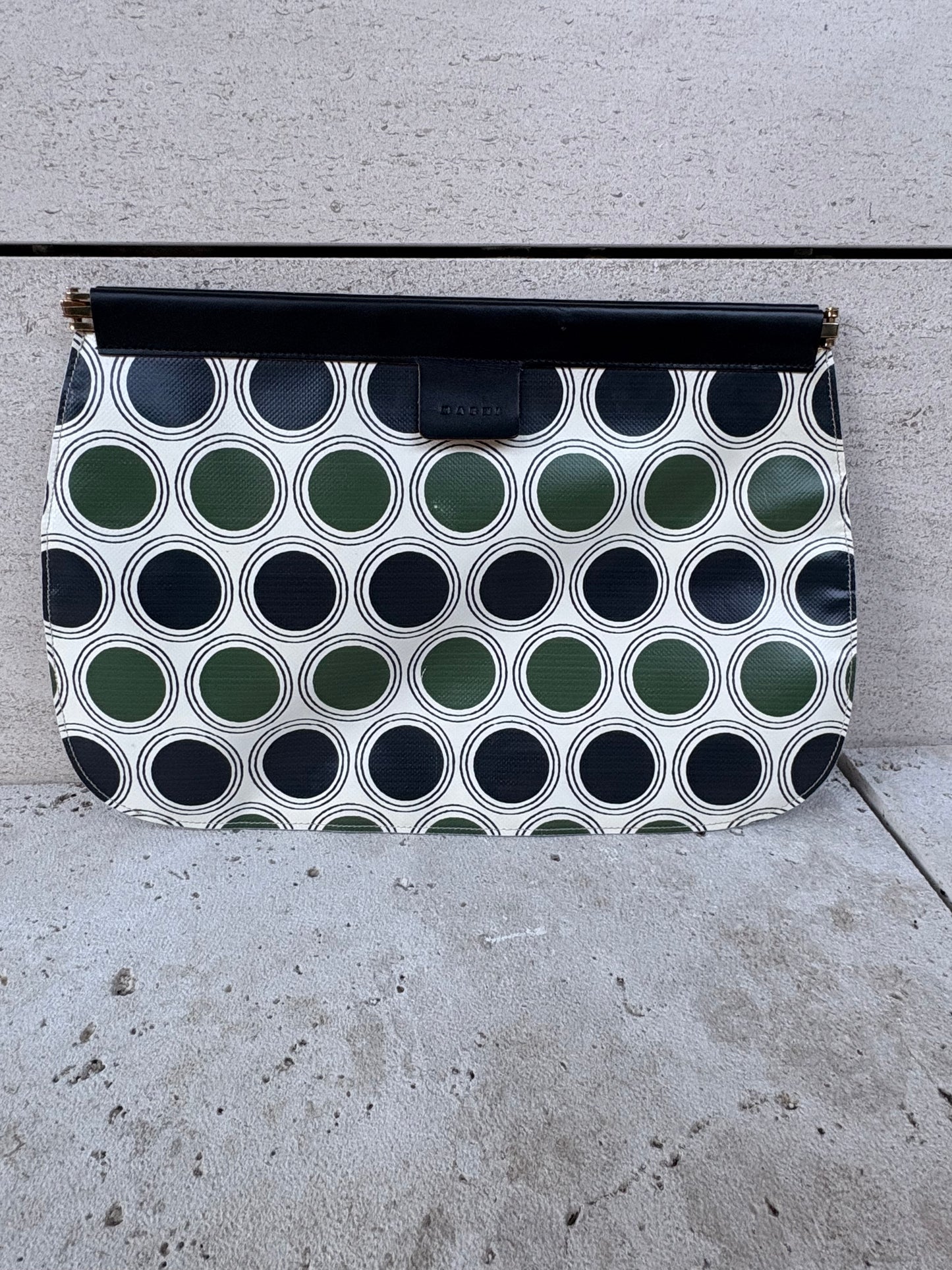 MARNI. Cartera de mano estampado retro