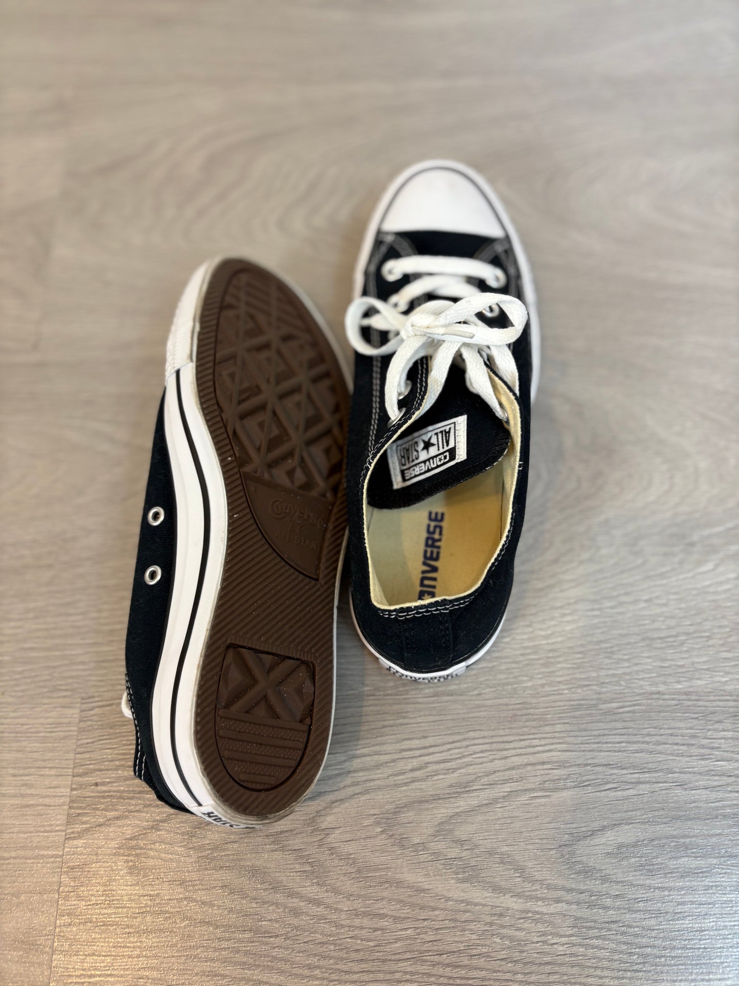 CONVERSE. Zapatilla clásica en negro. T 40